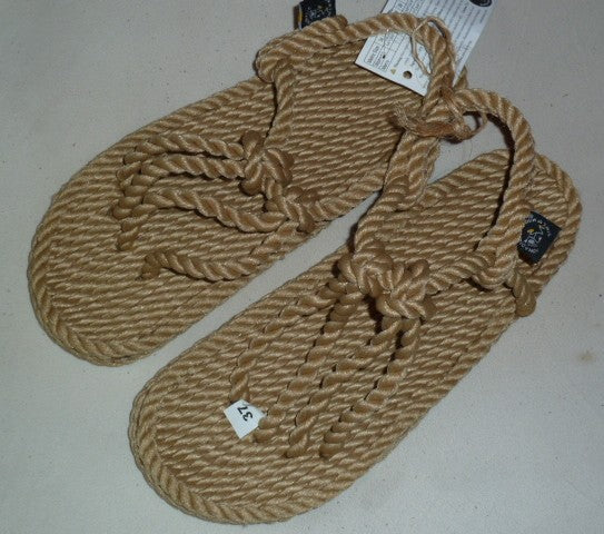 
                  
                    Warrior One camel - [seilsandalen.at]
                  
                